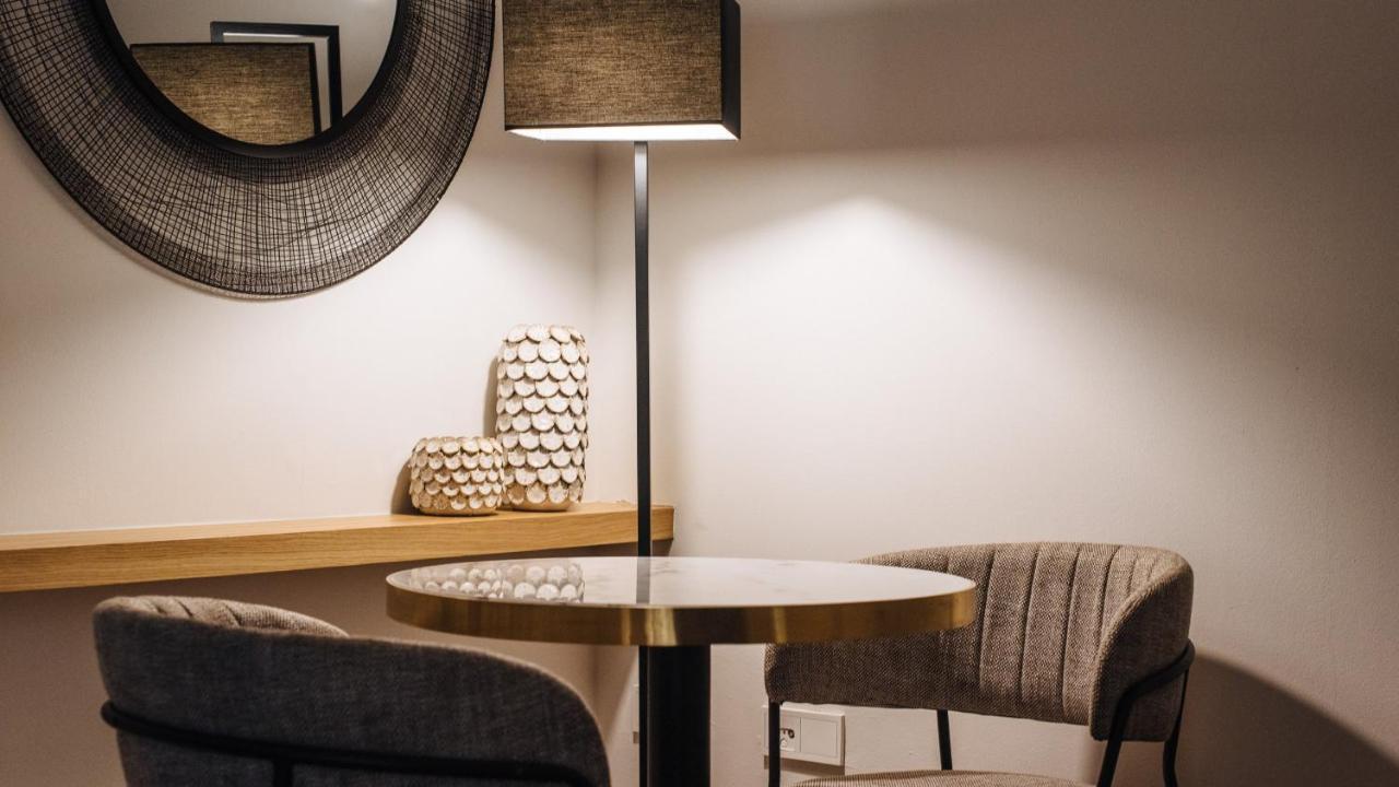 R26 Suites Sevilla Экстерьер фото